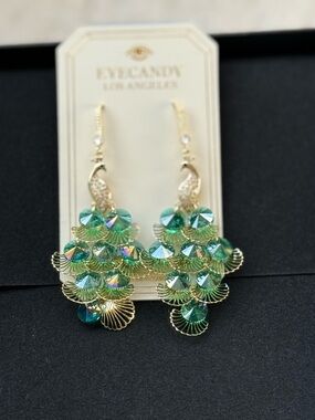 EyeCandy 🦚 Peacock Green Crystal Cluster Drop Earrings - Very Light New